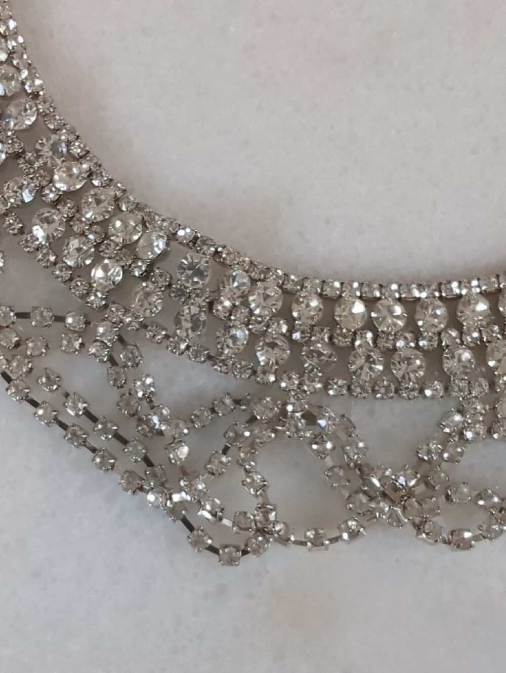 NWT Silver Rhinestone Statement Necklace - Picture 3 of 6